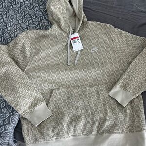 NWT Nike Men’s Hoodie Size Large
